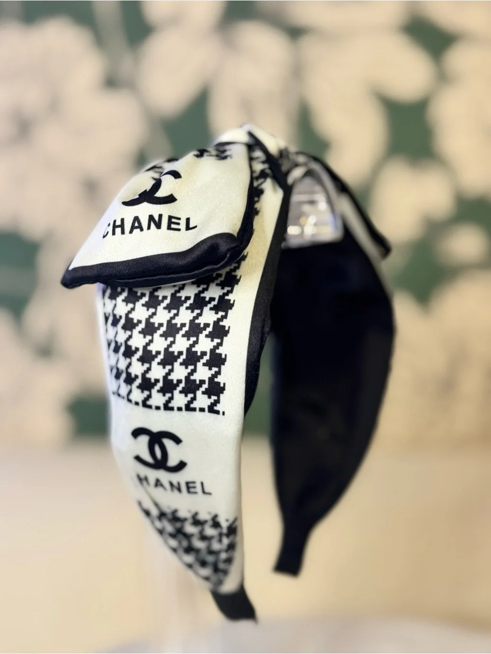 CHANEL Beaute Black & White Bow Headband NEW